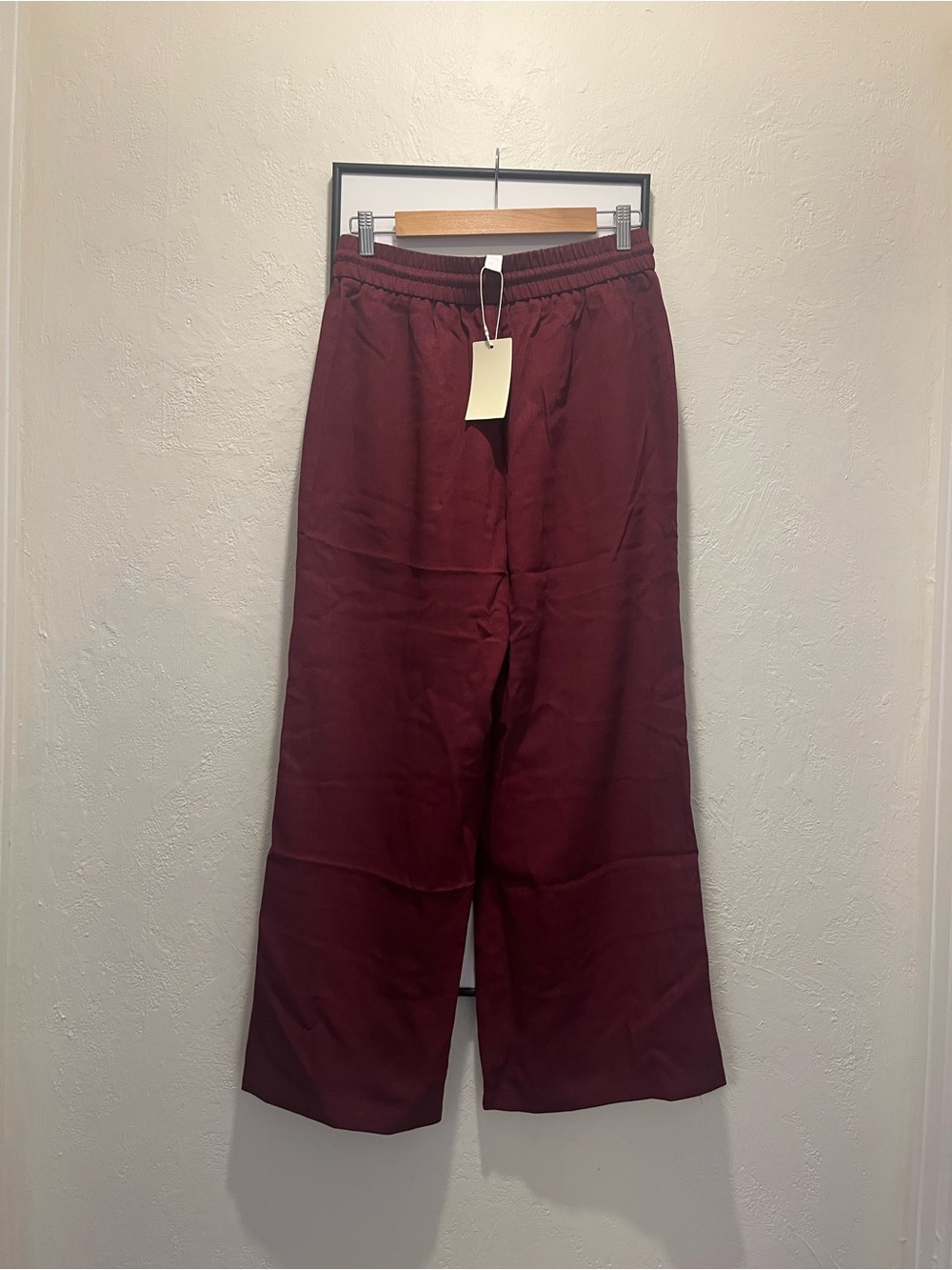 HALARA High Waisted Wide Leg Linen-Feel Pants in Zinfandel - Picture 5 of 5